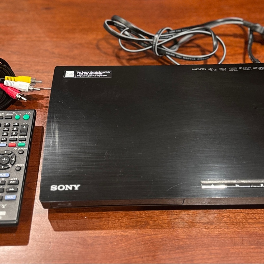 Sony Blue Ray/DVD Player with Remote